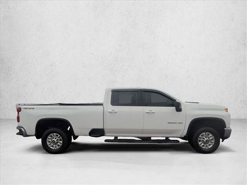 Used 2022 Chevrolet Silverado 2500 LT w/ Convenience Package AWD/4WD image 4