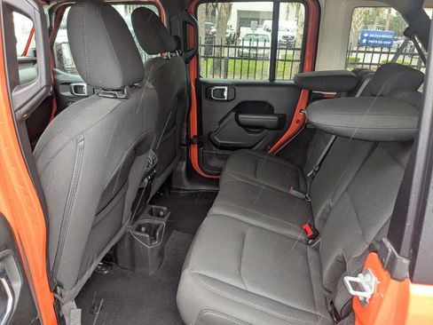 Used 2023 Jeep Wrangler Unlimited Sport AWD/4WD image 13