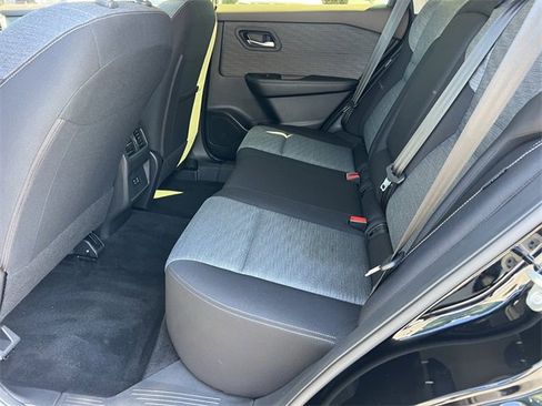 Certified 2023 Nissan Rogue SV image 19