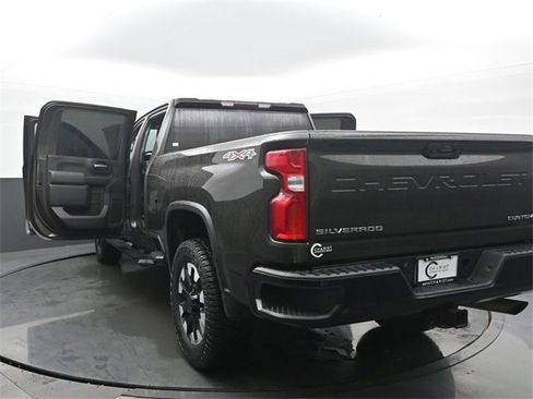 Used 2020 Chevrolet Silverado 2500 Custom w/ Custom Value Package image 56