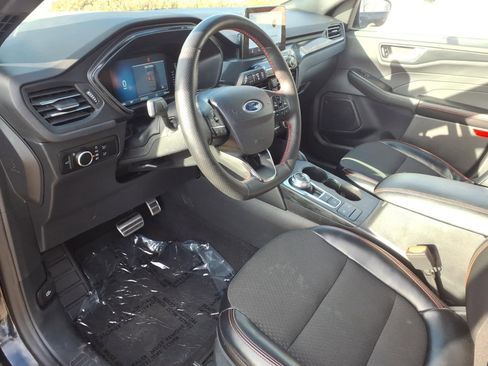Used 2024 Ford Escape ST-Line image 8