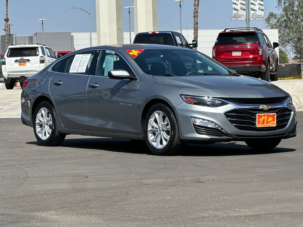Used 2024 Chevrolet Malibu LT FWD image 1