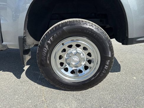 Used 2023 Chevrolet Colorado W/T image 27