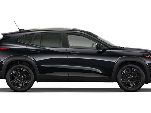 New 2026 Chevrolet Trax ACTIV FWD image 3