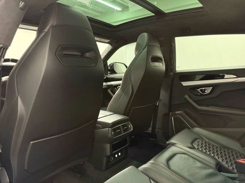 Used 2021 Lamborghini Urus image 47