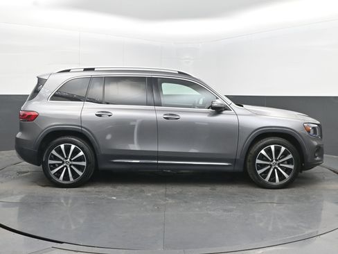 Used 2023 Mercedes-Benz GLB 250 4MATIC image 8