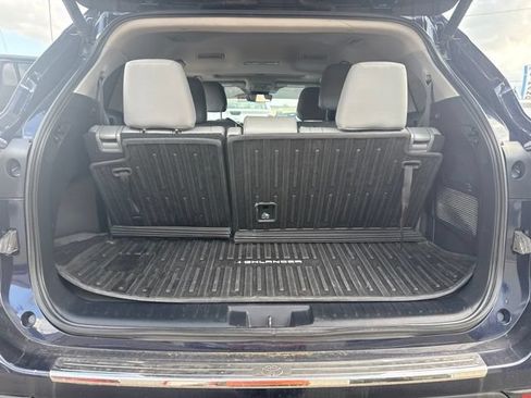Used 2020 Toyota Highlander XLE w/ Protection Package #3 AWD/4WD image 13