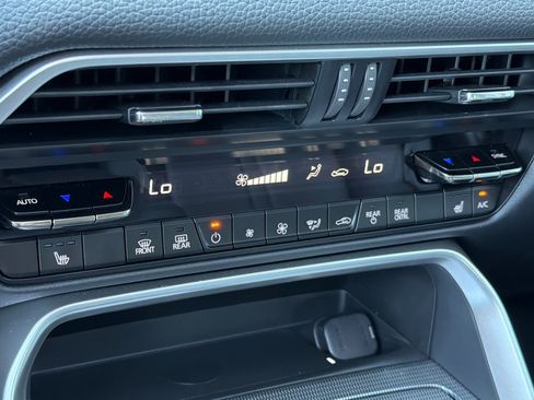 Certified 2025 MAZDA CX-90 Plug-In Hybrid w/ Preferred AWD/4WD image 22