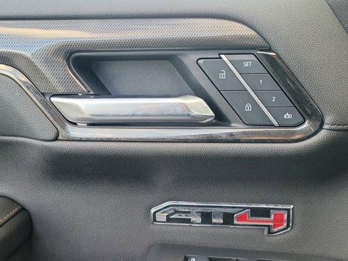 Used 2025 GMC Sierra 1500 AT4 w/ AT4 Premium Package AWD/4WD image 20