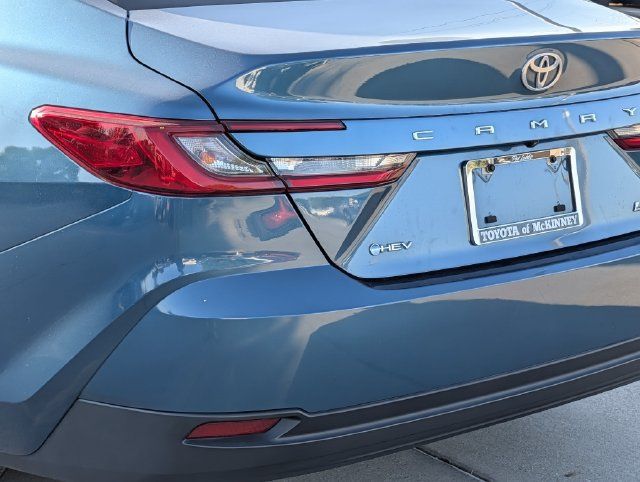 Used 2025 Toyota Camry LE w/ Convenience Package FWD image 8