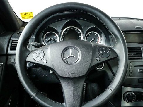 Used 2011 Mercedes-Benz C 300 Sedan image 9