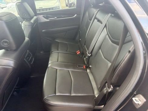 Used 2023 Cadillac XT5 Premium Luxury AWD/4WD image 18