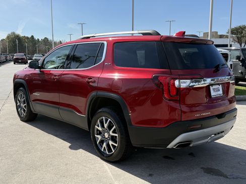 Used 2023 GMC Acadia SLT image 7