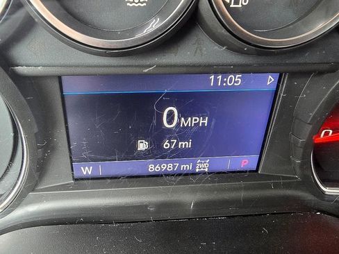 Used 2021 Chevrolet Silverado 1500 LT w/ Z71 Off-Road Package image 14