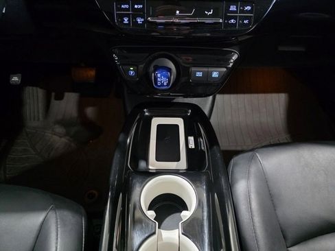 Used 2016 Toyota Prius Four Touring image 20