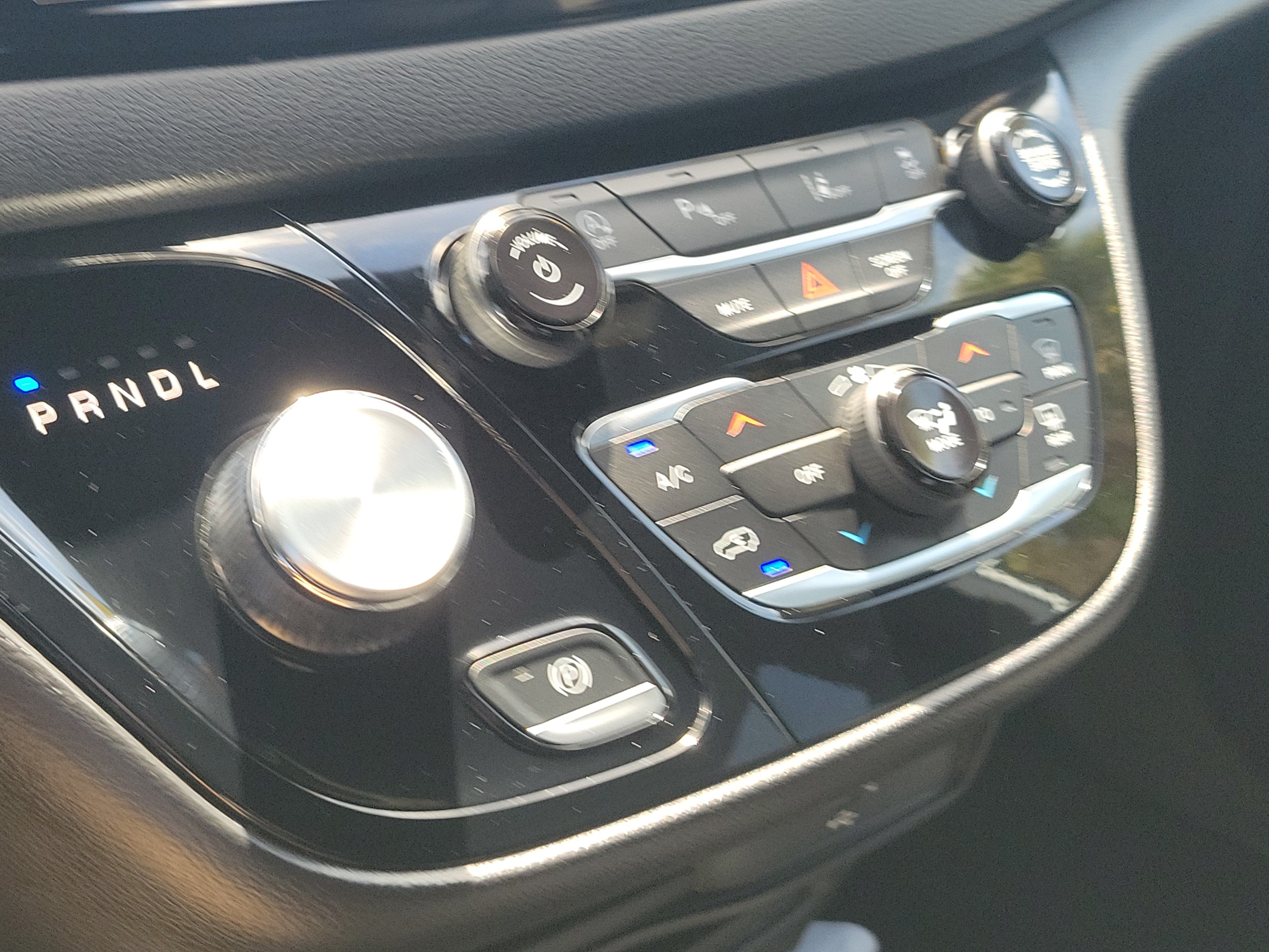 Used 2026 Chrysler Pacifica Select FWD image 26