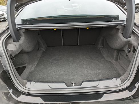 Used 2017 Jaguar XE Premium image 27