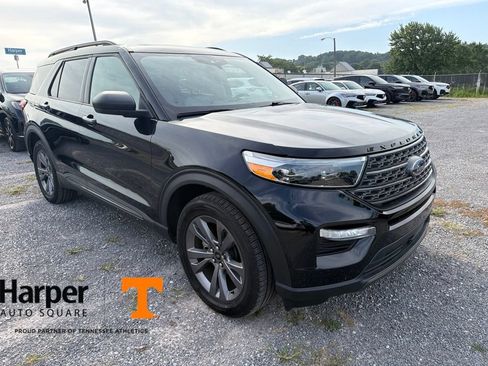 Used 2021 Ford Explorer XLT w/ Equipment Group 202A AWD/4WD image 7