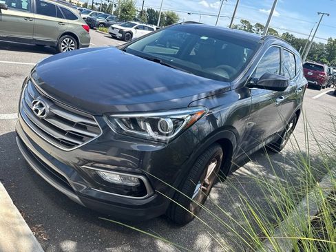 Used 2017 Hyundai Santa Fe Sport FWD image 1