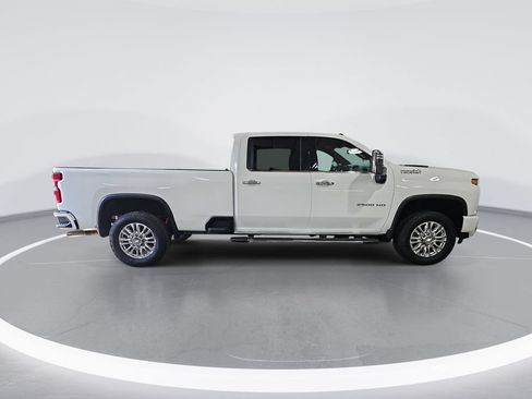 Used 2020 Chevrolet Silverado 2500 High Country w/ Z71 Off-Road Package AWD/4WD image 2