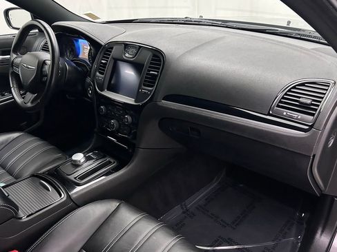Certified 2022 Chrysler 300 S w/ Safetytec Plus Group RWD image 19