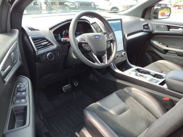 Used 2024 Ford Edge ST w/ Equipment Group 401A AWD/4WD image 22