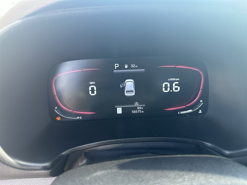 Used 2023 Kia Soul LX w/ LX Technology Package FWD image 38
