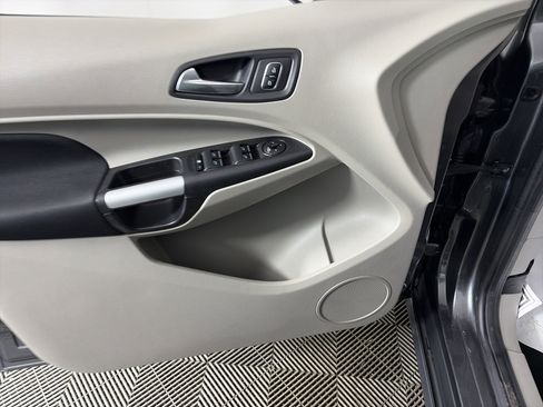 Used 2020 Ford Transit Connect XLT image 29