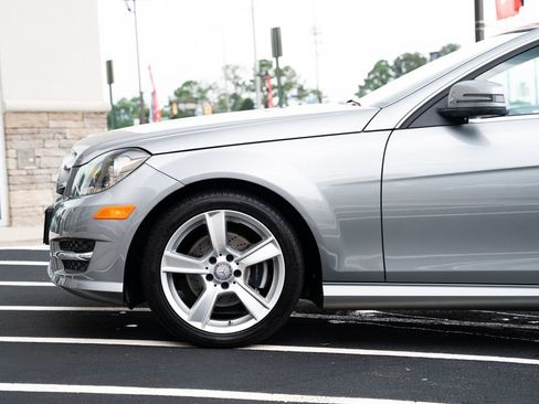 Used 2013 Mercedes-Benz C 250 Coupe image 20