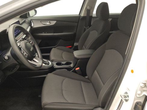 Used 2023 Kia Forte LXS FWD image 17