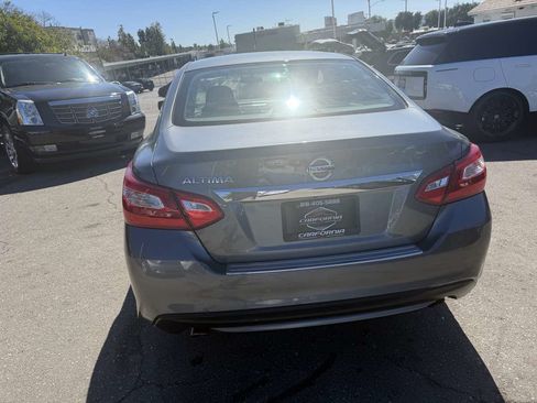 Used 2016 Nissan Altima 2.5 S w/ Power Driver Seat Package FWD image 5