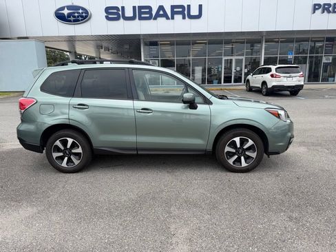 Used 2018 Subaru Forester 2.5i Premium w/ All-Weather Package AWD/4WD image 2
