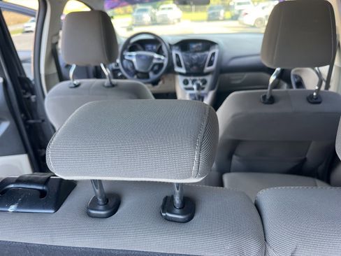 Used 2012 Ford Focus SE image 11