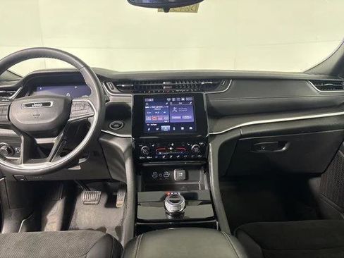 Certified 2023 Jeep Grand Cherokee L Laredo AWD/4WD image 30