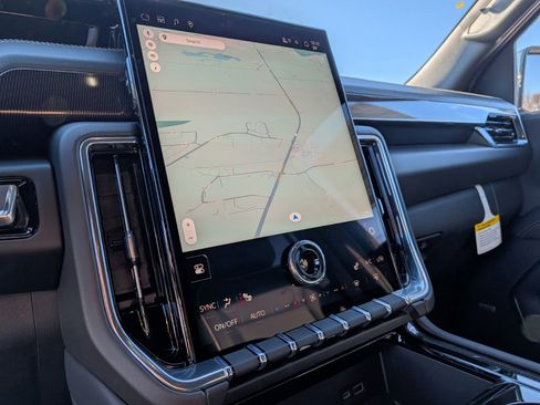 New 2026 GMC Yukon Elevation image 5