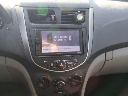 Used 2017 Hyundai Accent SE image 10