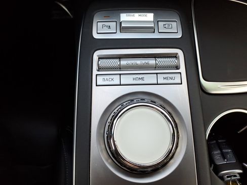 Used 2023 Genesis GV70 2.5T image 24