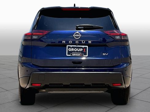 Used 2024 Nissan Rogue SV FWD image 5