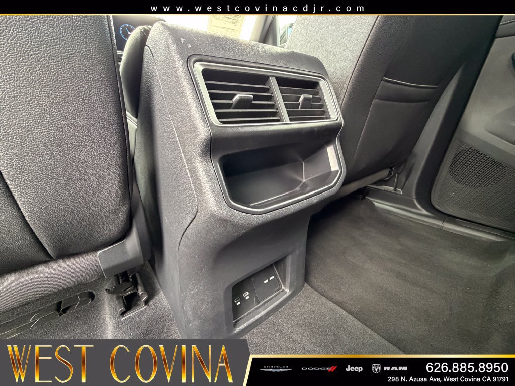 Used 2025 Volkswagen Atlas Cross Sport SE AWD/4WD image 28