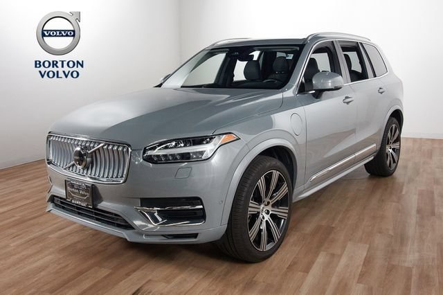 Used 2024 Volvo XC90 T8 Plus w/ Protection Package Premier AWD/4WD image 1