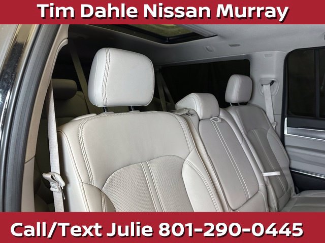 Used 2023 Jeep Grand Wagoneer L 4WD w/ Flexible Seating Group image 19