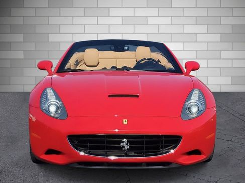 Used 2010 Ferrari California Spyder image 8