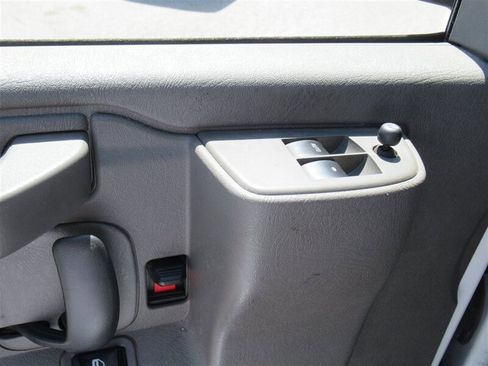 Used 2022 GMC Savana 2500 w/ Driver Convenience Package image 18