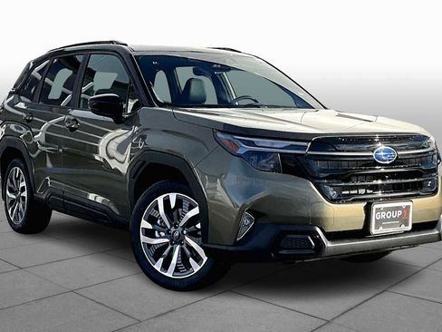 New 2025 Subaru Forester Touring image 2