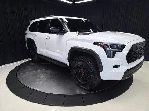 Used 2024 Toyota Sequoia TRD Pro AWD/4WD image 15