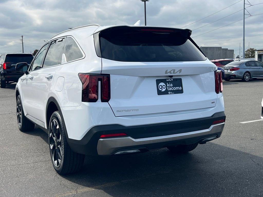 Used 2025 Kia Sorento EX AWD/4WD image 9