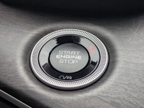 New 2025 Jeep Grand Cherokee L Limited w/ Black Appearance Package image 18