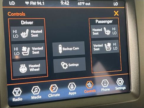 Used 2022 Jeep Cherokee Trailhawk w/ Premium Leather Package image 19