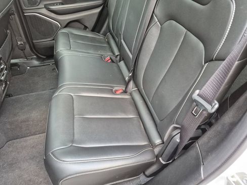 Used 2023 Jeep Grand Cherokee 4WD 4xe image 28
