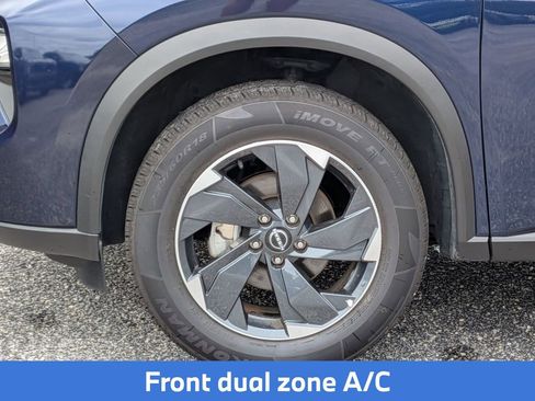 Used 2025 Nissan Rogue SV AWD/4WD image 13